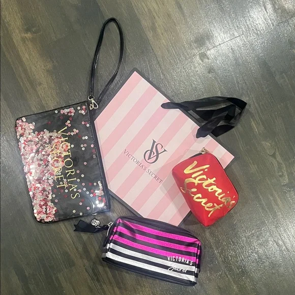 Victoria's Secret Cosmetic Bags - Picture 7 of 7